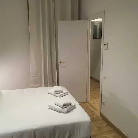 Apartment L'escudellers By The Streets Barcelona